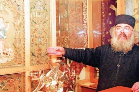 Κειμήλιο του Αγίου Ορους για το χρέος της Ελλάδας