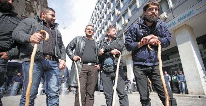4.000 αγρότες στους δρόμους χωρίς τρακτέρ