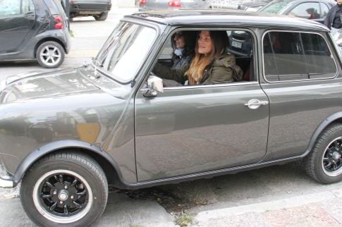 Το συλλεκτικό Mini Cooper της (δίμετρης) Υβόννης!