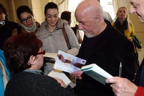 Υμνοι για την Ελλάδα από τον «Οδυσσέα» Πάολο Κοέλιο