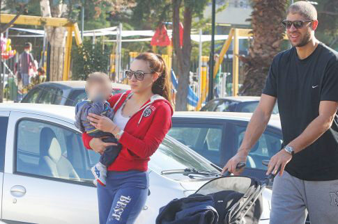 Της αρέσει που είναι χαζομαμά