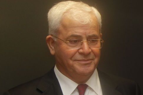 Το παρασκήνιο πίσω από τις δύο παραιτήσεις