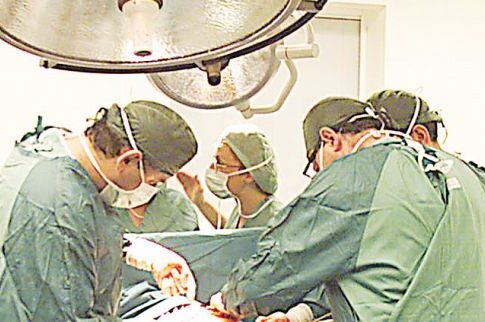 Ελληνας γιατρός κρατά στη ζωή τα όργανα για μεταμοσχεύσεις!