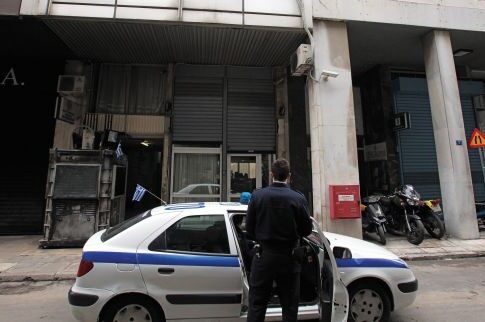 Ντου (ξανά) με μολότοφ στο Α.Τ. Ακροπόλεως