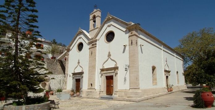 Η ΔΕΗ άφησε στο σκοτάδι ιστορική μονή λόγω χρέους