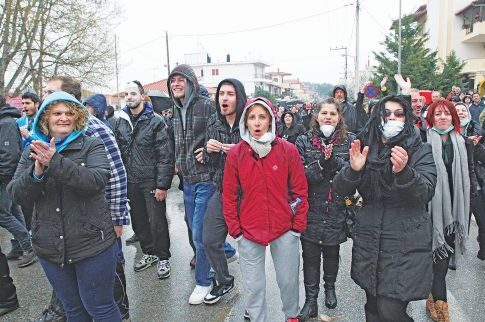 «Εμπόλεμη ζώνη» και χθες η Ιερισσός