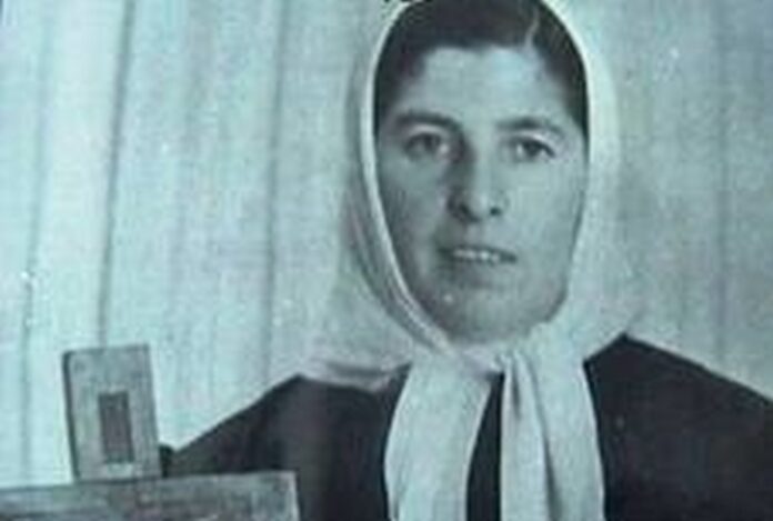 Η «Αγία Αθανασία» ζει και εκκλησιάζεται