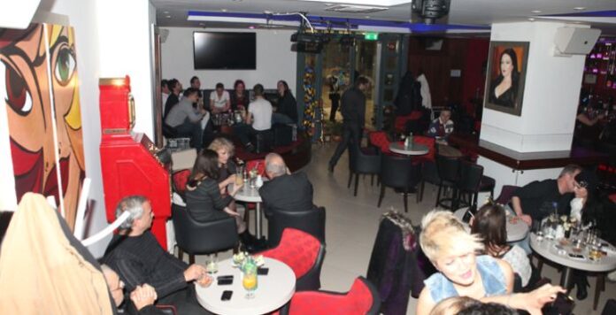 V.I.P. Cafe στη Σταδίου