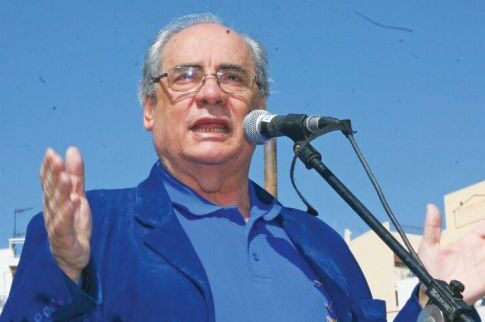Αξιοποιούν τα... ασημικά για να «σβήσουν» χρέη