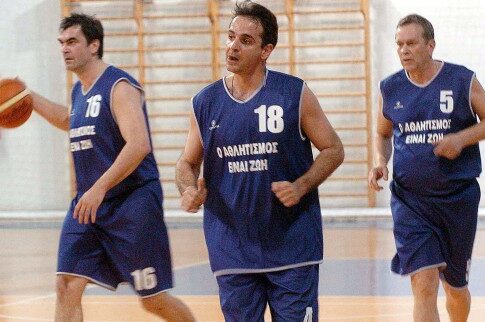 Βετεράνοι Vs πολιτικών για κοινωνικό σκοπό