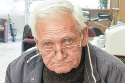 Πουλάει το τρακτέρ του για να αγοράσει τα φάρμακα της γυναίκας του!