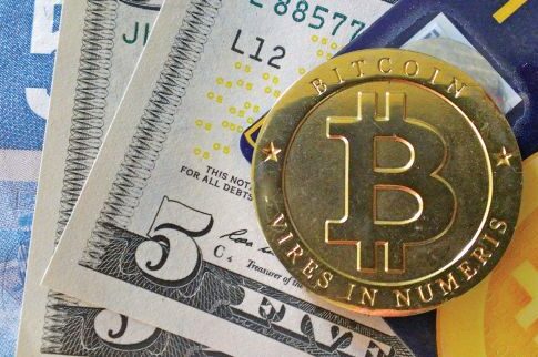 Θραύση κάνει στην Κύπρο το εικονικό νόμισμα bitcoin