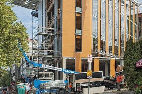 Το «ζωντανό» κτίριο γεμίζει... πειραματόζωα