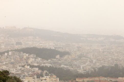 Θύμισε Σαχάρα η ατμόσφαιρα στην Ελλάδα
