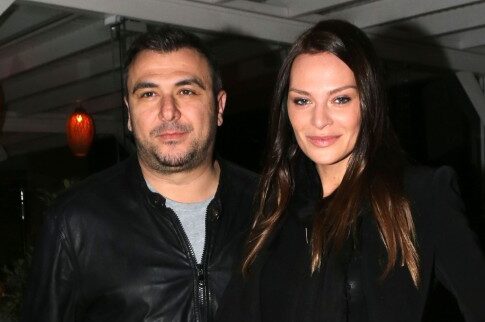 Τα (χρυσά) χεράκια της σέξι Υβόννης!