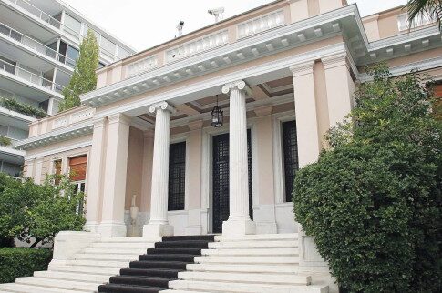 «Ανασχηματισμός» εν όψει στα... τηλεοπτικά πάνελ!