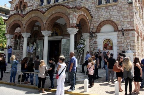 Δάκρυσε και ο ιερέας για τον άτυχο Τόμας