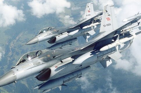 Τουρκικά μαχητικά «αλώνισαν» στο Αιγαίο
