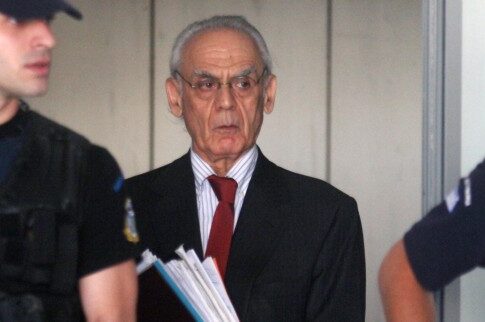 Ο Ακης σήκωσε χθες τους τόνους
