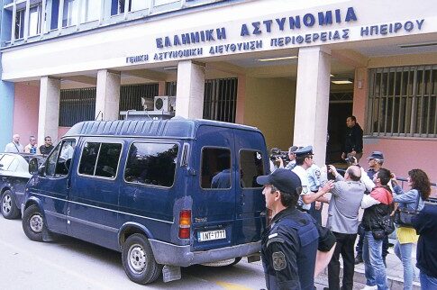 Γλίτωσε από τον φονιά γιατί του έδωσε να φάει