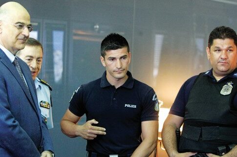Δεν λύγισε ούτε από τη σφαίρα