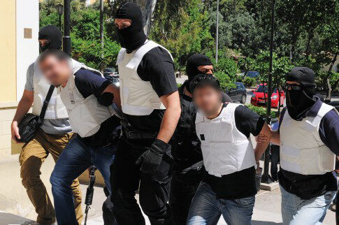 Κατάφεραν και έχασαν τη γυναίκα-μυστήριο