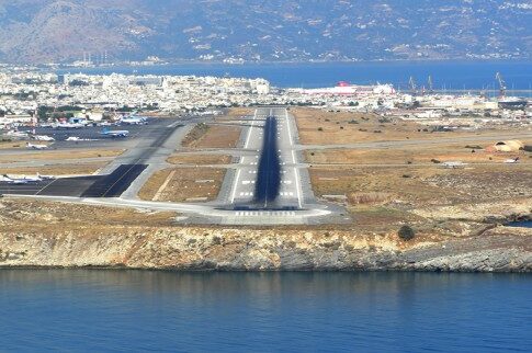 Τρόμος στον αέρα για 162 επιβάτες!