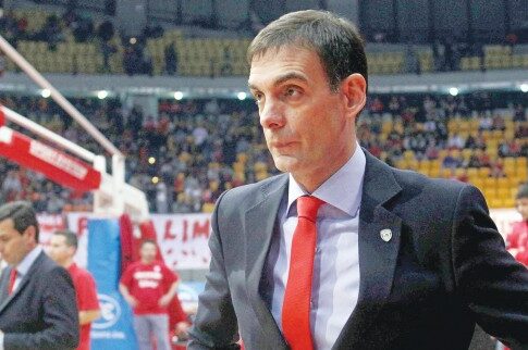 «Θέλουμε το τρόπαιο»