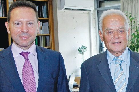 Σφαγή στο Δημόσιο