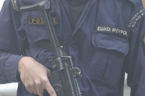 Ο ειδικός φρουρός βίασε την τουρίστρια