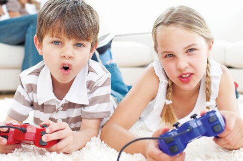 «Χτυπούν» τώρα την παιδική παχυσαρκία με video games