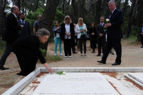 Βασιλική εκταφή στο Τατόι