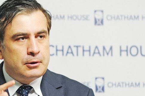 Σπατάλη δημόσιου χρήματος για ενέσεις μπότοξ και τέχνη