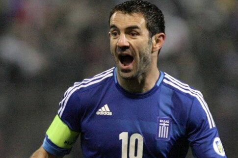 Κρέμονται απ' τα χείλη του «Κάρα»