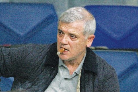 Εξαλλος με τον Αλαφούζο