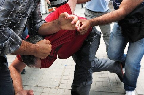 Σκηνικό πολέμου και διχασμού στην Τουρκία