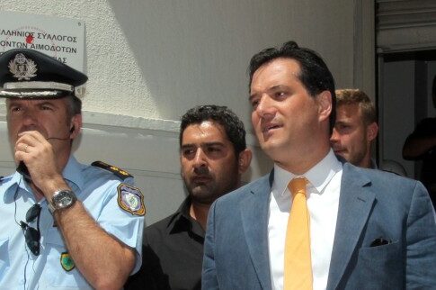 Σχέδιο συγχωνεύσεων χωρίς όμως απολύσεις