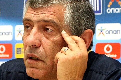 Ο Σάντος βρήκε τους εννέα παίκτες που θα ξεκινήσουν αύριο