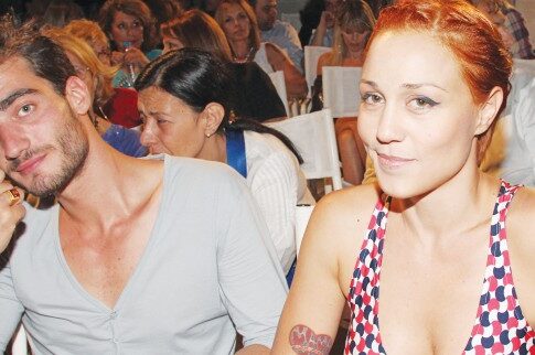 Λάμπει από έρωτα η hot Πηνελόπη!