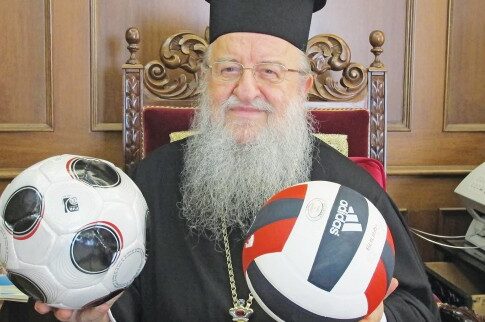 Κάνει πάσα στη νεολαία ο Ανθιμος!