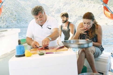 Καταδύσεις με... σούσι στην ακριτική Κάλυμνο