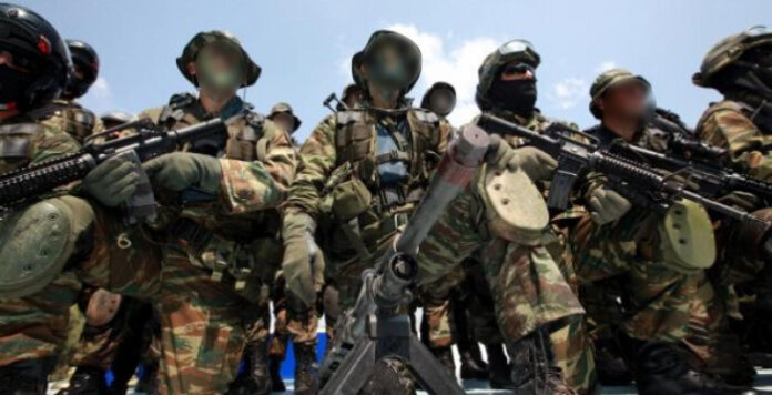Τα βατράχια που... ξετρύπωσαν τον Μάριον Κόλα