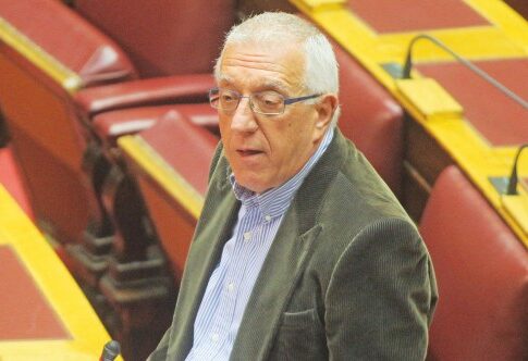 Ανησυχεί την κυβέρνηση το αντάρτικο βουλευτών