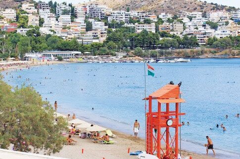 Διάρρηξη με λεία-«μαμούθ» σημειώθηκε στο λογιστήριο της πλαζ Βουλιαγμένης