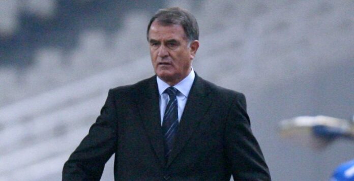 Μπορεί να χωρέσει... δύο καρπούζια ο Μπάγεβιτς;