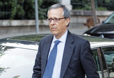 Αντηλιακό με άρωμα πρόωρων εκλογών