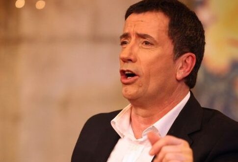 «Στην υγειά μας», βρε παιδιά, με τον... Alpha!
