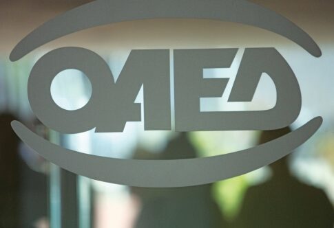 Ολα τα φράγματα σπάει η ανεργία στη χώρα μας