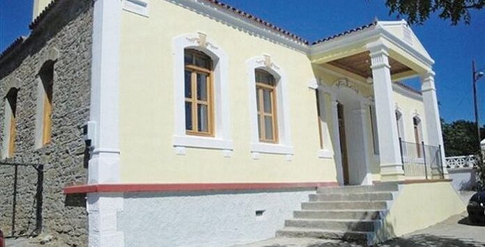 Χτύπησε (ξανά) το κουδούνι