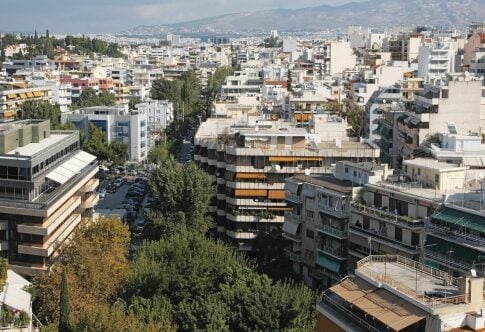 «Θυσία» τα εξοχικά